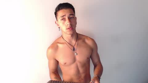 Snapshot of andyjoy_ chatting on December 27, 2024, 5:59 pm Andy Joy online show from December 27, 2024, 5:59 pm