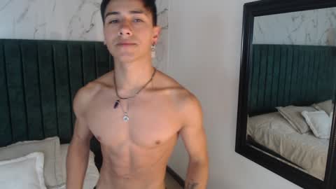 Snapshot of andyjoy_ chatting on January 7, 2025, 11:48 am Andy Joy online show from January 7, 2025, 11:48 am
