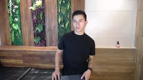 Snapshot of andyjoy_ chatting on January 9, 2025, 11:25 am Andy Joy online show from January 9, 2025, 11:25 am
