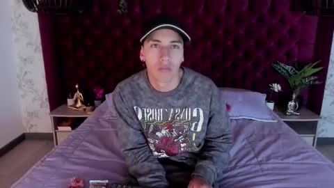 Snapshot of andyjoy_ chatting on February 13, 2025, 10:34 am Andy Joy online show from February 13, 2025, 10:34 am