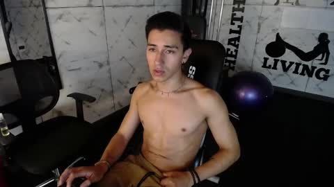Snapshot of andyjoy_ chatting on February 26, 2025, 5:17 pm Andy Joy online show from February 26, 2025, 5:17 pm