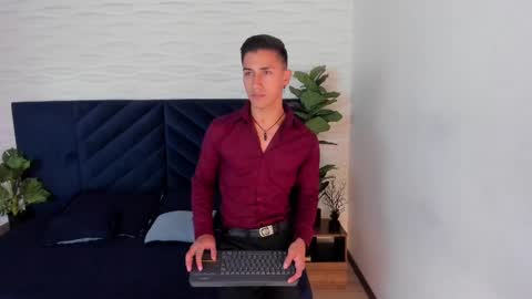 Snapshot of andyjoy_ chatting on March 5, 2025, 11:28 am Andy Joy online show from March 5, 2025, 11:28 am
