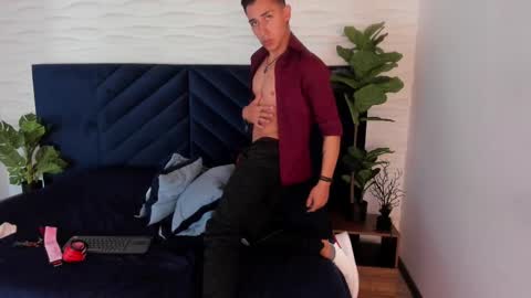 Snapshot of andyjoy_ chatting on March 5, 2025, 2:34 pm Andy Joy online show from March 5, 2025, 2:34 pm