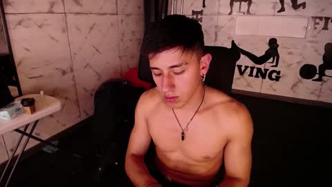 Snapshot of andyjoy_ chatting on March 10, 2025, 1:21 pm Andy Joy online show from March 10, 2025, 1:21 pm