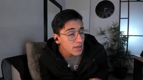 Snapshot of andyjoy_ chatting on October 17, 2025, 10:29 am Andy Joy online show from October 17, 2025, 10:29 am