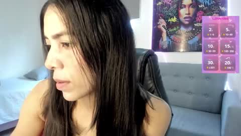 Andrea online show from November 19, 2025, 7:14 pm