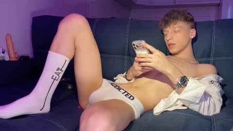 Snapshot of andytwinkkk chatting on March 17, 2026, 2:09 pm AndyTwinkkk online show from March 17, 2026, 2:09 pm