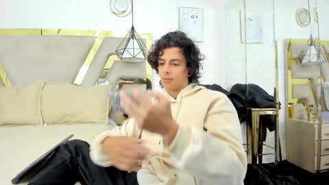 andyxibrat online show from November 16, 2025, 12:00 pm