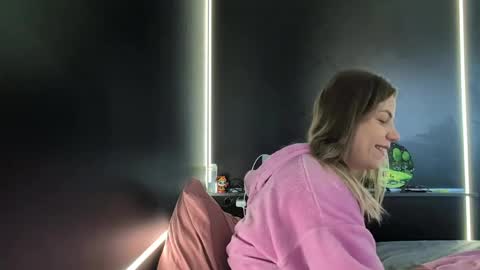 Snapshot of anet228 chatting on March 27, 2026, 2:17 pm anet228 online show from March 27, 2026, 2:17 pm