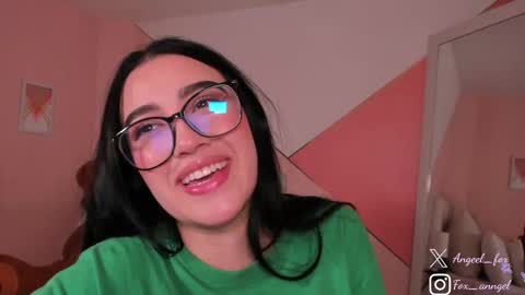 Angel  online show from November 9, 2025, 4:44 am