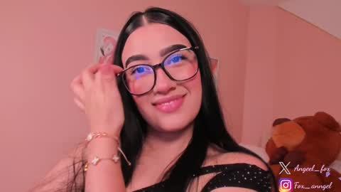 Angel  online show from November 11, 2025, 2:33 am