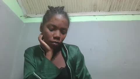 angeeliine online show from May 9, 2026, 9:36 am