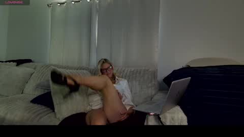 Snapshot of angel01432023 chatting on October 29, 2025, 5:14 pm angel01432023 online show from October 29, 2025, 5:14 pm