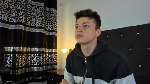 Snapshot of angel_cuervo chatting on January 9, 2025, 12:41 pm Angel Cuervo online show from January 9, 2025, 12:41 pm