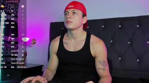 Snapshot of angel_cuervo chatting on March 5, 2025, 12:44 pm Angel Cuervo online show from March 5, 2025, 12:44 pm