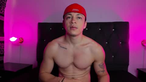 Snapshot of angel_cuervo chatting on September 11, 2025, 12:38 pm Angel Cuervo online show from September 11, 2025, 12:38 pm