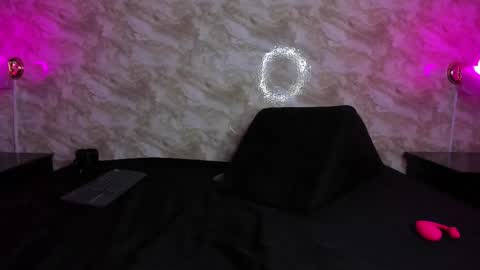 Snapshot of angel_cuervo chatting on October 21, 2025, 12:28 pm Angel Cuervo online show from October 21, 2025, 12:28 pm