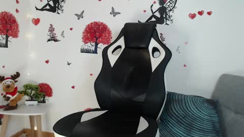 Angel Curl online show from February 9, 2025, 1:44 am