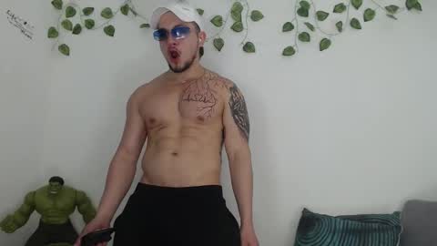 Angel Curl online show from January 9, 2026, 7:04 pm