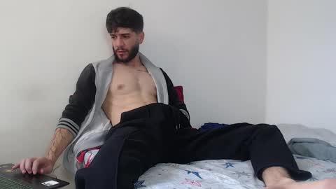 Angel Damons online show from November 4, 2025, 3:11 pm