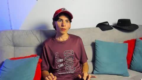 Snapshot of angel_dustt1 chatting on May 27, 2026, 8:39 pm angel_dustt1 online show from May 27, 2026, 8:39 pm