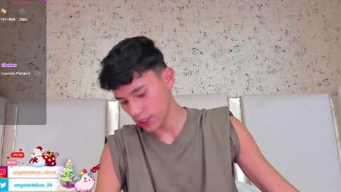 ngel Esteban  online show from January 7, 2025, 3:35 am