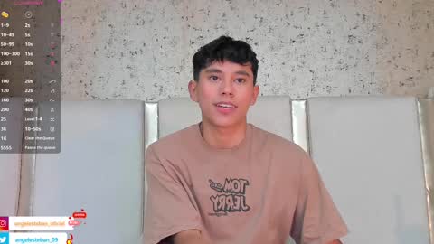 ngel Esteban  online show from February 18, 2025, 3:53 am