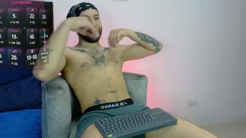 angel_kyrozz online show from March 25, 2026, 7:09 pm