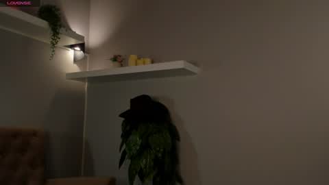 Snapshot of angel_sapphire_ chatting on June 18, 2026, 9:25 am Angel My schedule GTM2 Mon Tue Wen Thu Fri 0900am-0400pm online show from June 18, 2026, 9:25 am