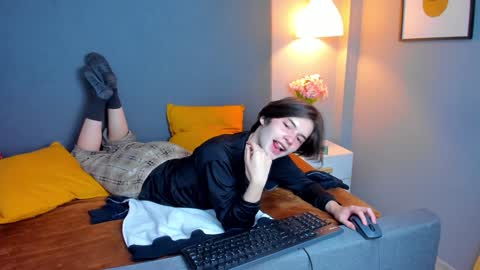 Snapshot of angel_shiny chatting on December 23, 2024, 3:40 am Angel online show from December 23, 2024, 3:40 am