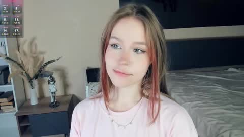 Snapshot of angel_to_burn chatting on February 15, 2026, 7:51 am SofiaSofi online show from February 15, 2026, 7:51 am