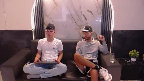 angel_villareal_ online show from March 6, 2026, 10:01 am