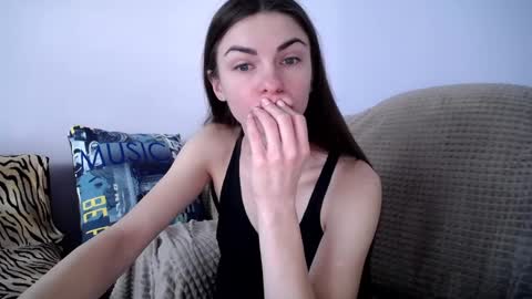 Zoe online show from March 7, 2025, 9:18 am