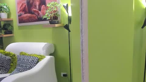 angela_rendon online show from June 12, 2026, 11:09 am
