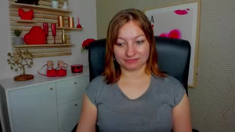 Angela online show from May 6, 2026, 5:35 am