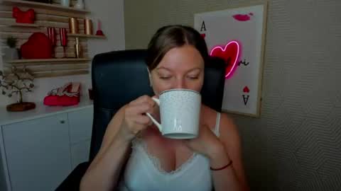Angela online show from June 26, 2026, 5:45 am
