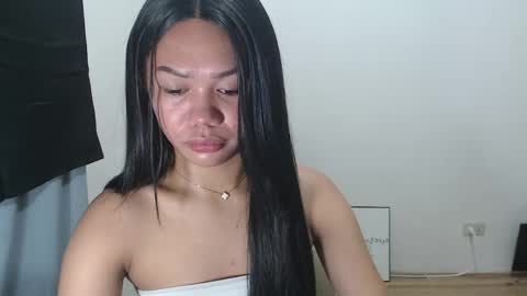 angela_star888 online show from May 21, 2026, 1:07 pm