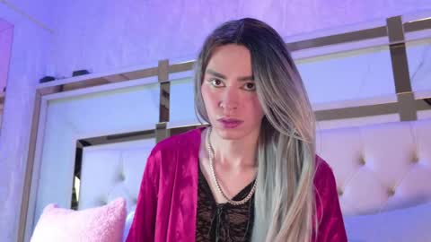 angela_white22 online show from April 27, 2026, 7:12 pm