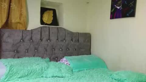 angelacute19 online show from March 31, 2026, 12:01 am