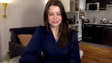 Snapshot of angeladarkk chatting on January 24, 2025, 11:34 pm Angela online show from January 24, 2025, 11:34 pm