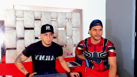 Snapshot of angelandchris chatting on September 11, 2025, 12:27 pm Angel And Cris online show from September 11, 2025, 12:27 pm