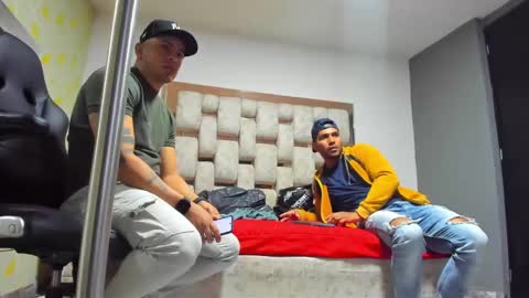 Snapshot of angelandchris chatting on September 13, 2025, 12:16 pm Angel And Cris online show from September 13, 2025, 12:16 pm