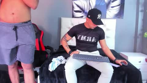 Snapshot of angelandchris chatting on September 27, 2025, 12:43 pm Angel And Cris online show from September 27, 2025, 12:43 pm