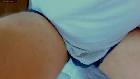 Snapshot of angelbennet_ chatting on February 17, 2026, 10:49 pm Angel Bennet online show from February 17, 2026, 10:49 pm