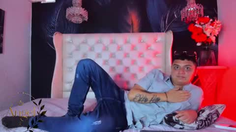 angelblue   online show from July 16, 2026, 9:54 pm