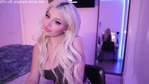 Snapshot of angelcookie chatting on March 28, 2026, 6:02 am angelcookie online show from March 28, 2026, 6:02 am