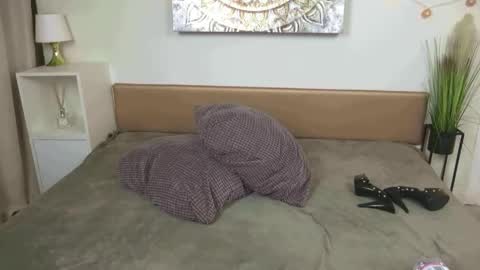 MercedesSilver online show from March 13, 2026, 10:05 pm