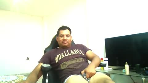 Snapshot of angeldavid90 chatting on April 6, 2026, 6:53 pm angeldavid90 online show from April 6, 2026, 6:53 pm