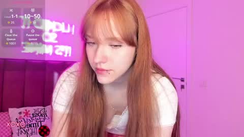 Angela online show from May 12, 2026, 1:36 am