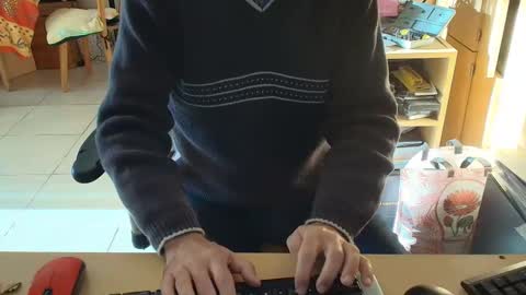 Snapshot of angelgarcia269 chatting on May 10, 2026, 11:37 am angelgarcia269 online show from May 10, 2026, 11:37 am